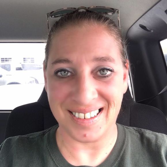 Meet your Posher, Bev - Picture 1 of 1